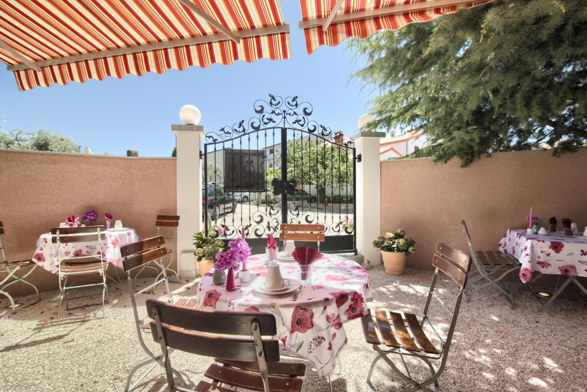 Hotel Villa Vera 2 Fažana エクステリア 写真