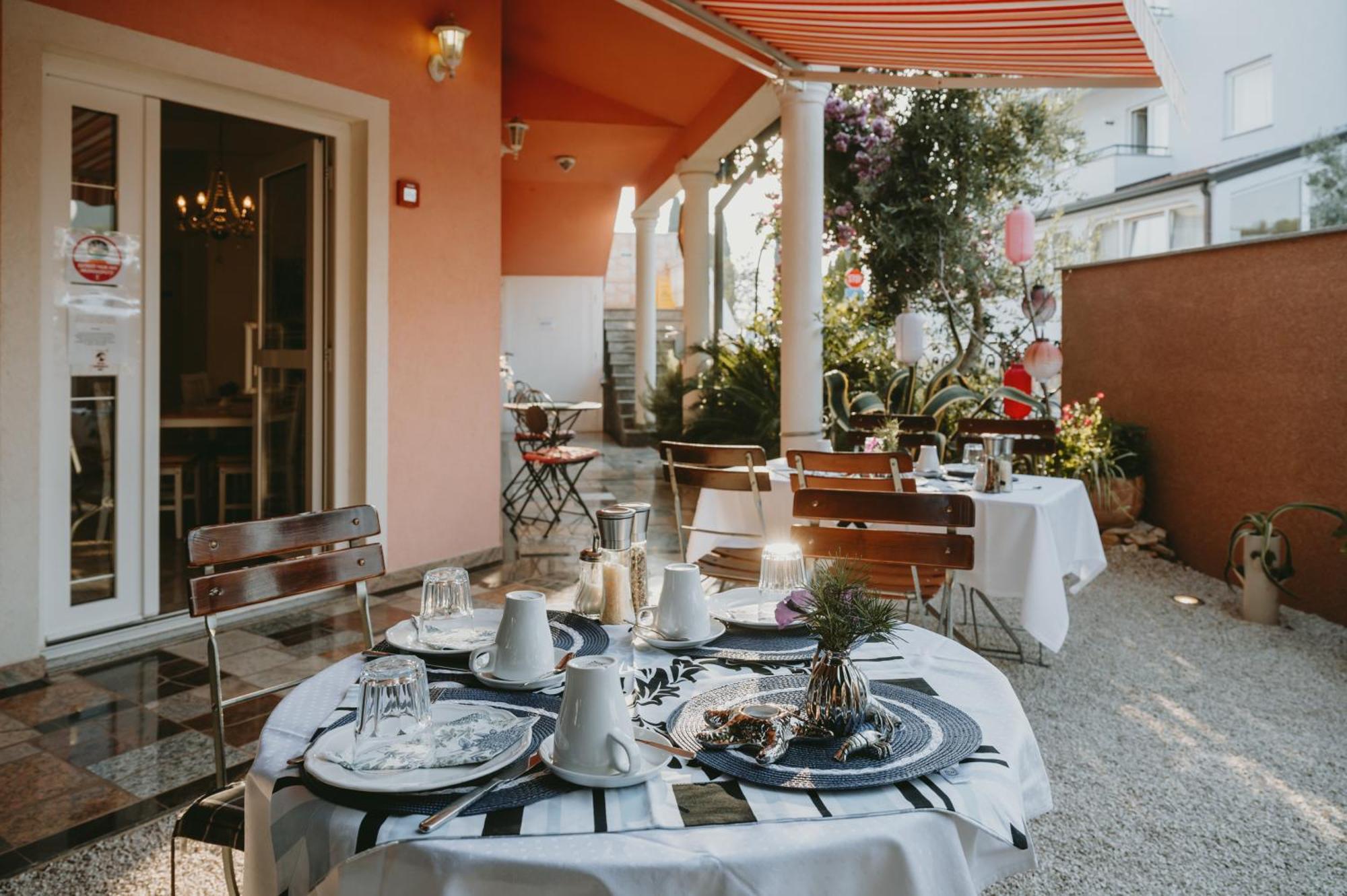 Hotel Villa Vera 2 Fažana エクステリア 写真