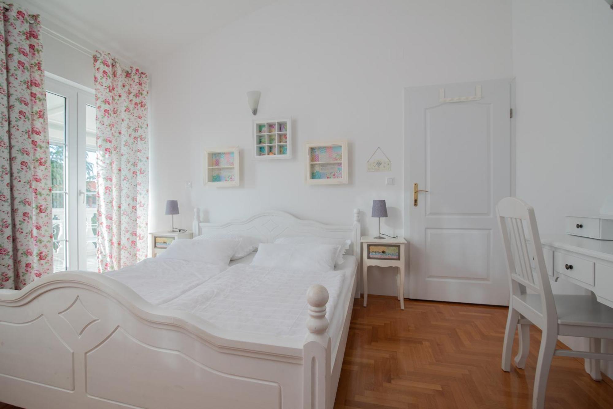 Hotel Villa Vera 2 Fažana エクステリア 写真