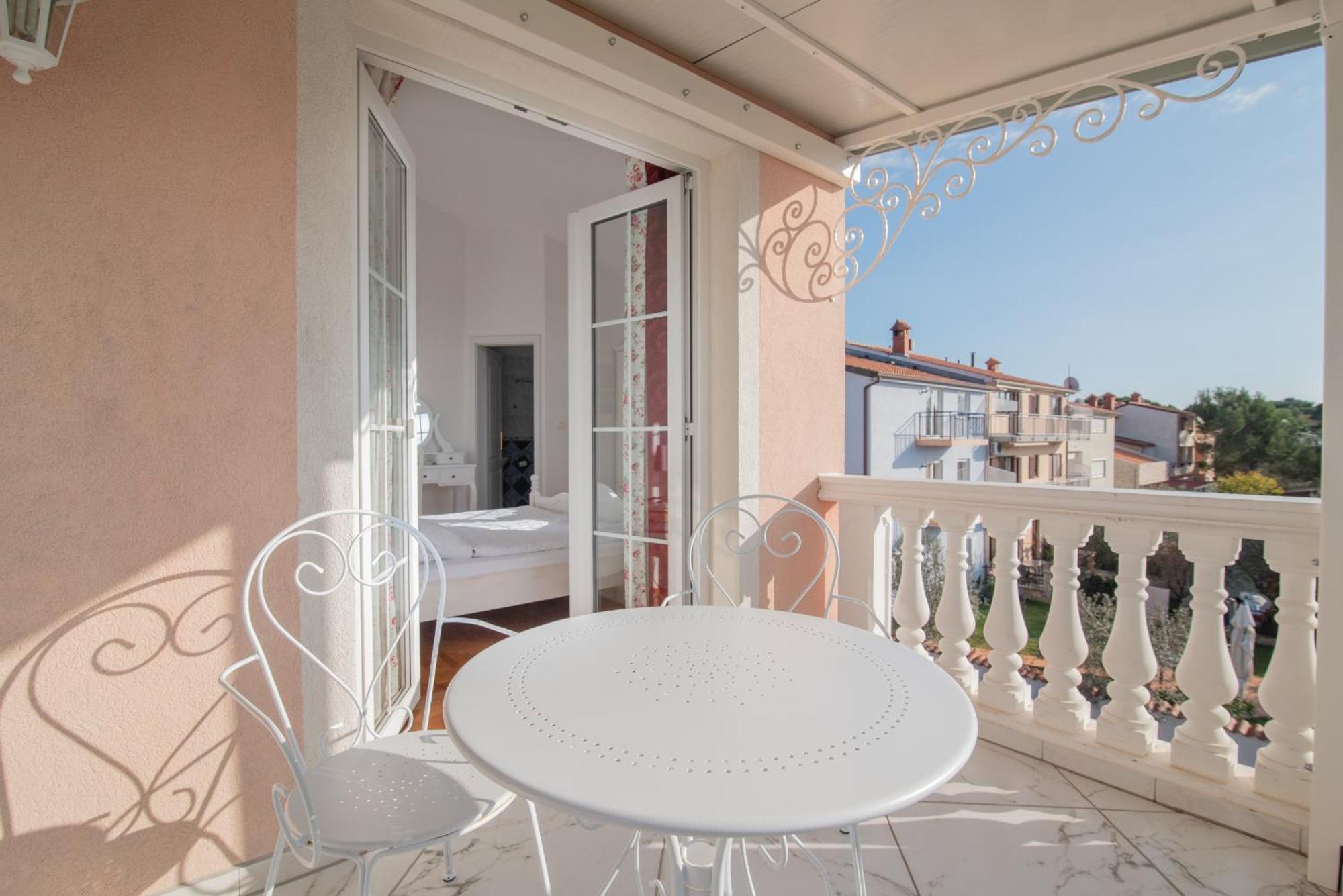 Hotel Villa Vera 2 Fažana エクステリア 写真