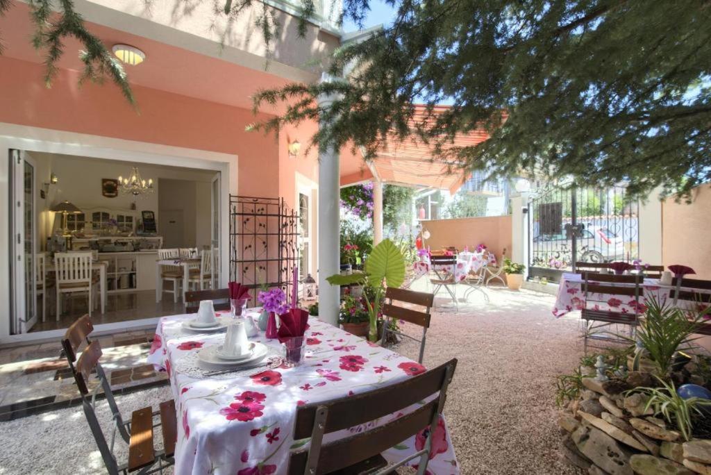 Hotel Villa Vera 2 Fažana エクステリア 写真