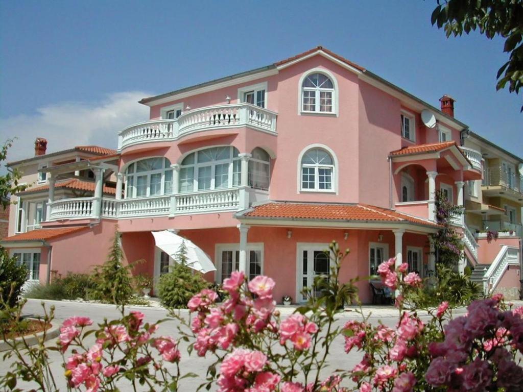 Hotel Villa Vera 2 Fažana エクステリア 写真